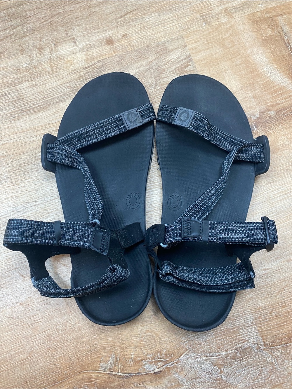 Xero Shoes Mens Size 10 Barefoot Hiking  Sandals Black